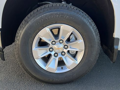 Used 2025 Chevrolet Silverado 1500 W/T RWD image 11