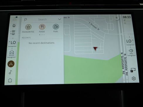 New 2026 Land Rover Range Rover SE image 15