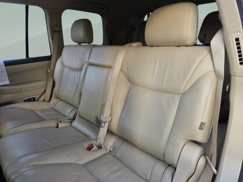 Used 2014 Lexus LX 570 4WD image 20