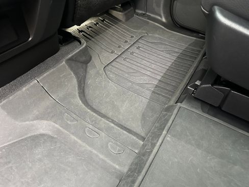 Used 2025 GMC Yukon Denali w/ Denali Reserve Package image 20