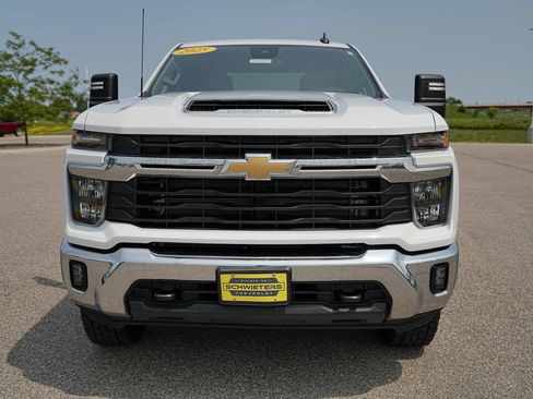 Used 2025 Chevrolet Silverado 2500 LT w/ Convenience Package AWD/4WD image 2