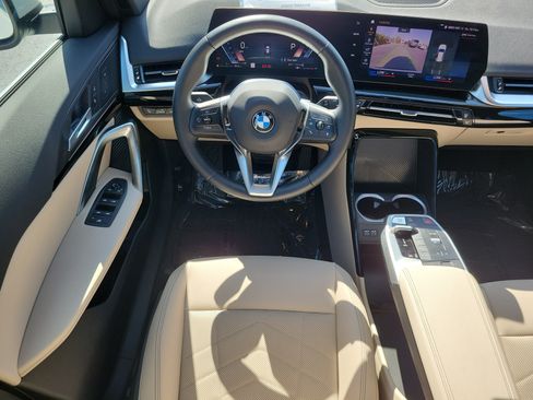 Used 2023 BMW X1 xDrive28i AWD/4WD image 15