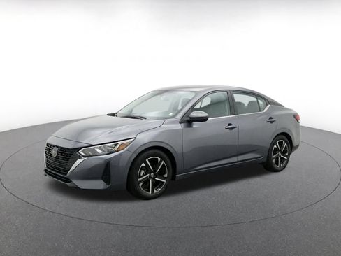 Used 2025 Nissan Sentra SV FWD image 3