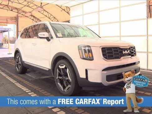 Used 2025 Kia Telluride S image 2