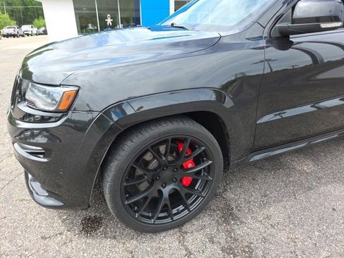 Used 2014 Jeep Grand Cherokee SRT8 w/ Luxury Group II AWD/4WD image 36