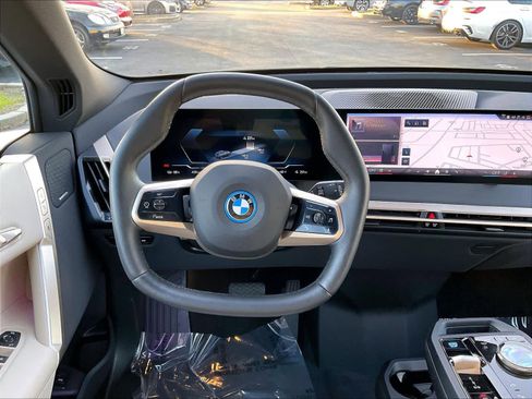 Used 2025 BMW iX xDrive50 w/ Convenience Package image 7