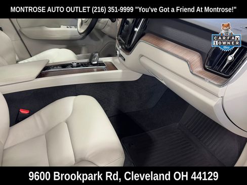 Used 2022 Volvo XC60 B5 Momentum image 47