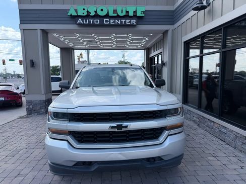 Used 2018 Chevrolet Silverado 1500 Custom w/ Custom Value Package AWD/4WD image 16
