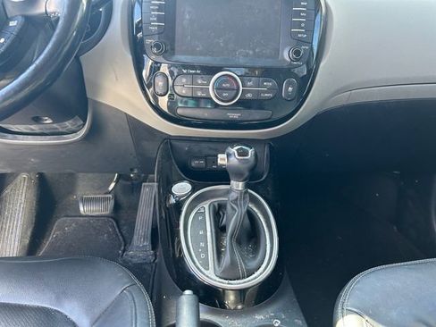 Used 2019 Kia Soul + w/ Primo Package image 11