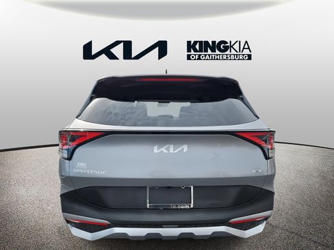 Certified 2025 Kia Sportage LX image 4