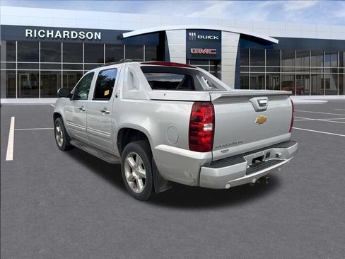Used 2013 Chevrolet Avalanche LS w/ All-Star Edition AWD/4WD image 14