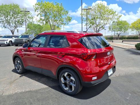 New 2026 Hyundai Venue SEL FWD image 4