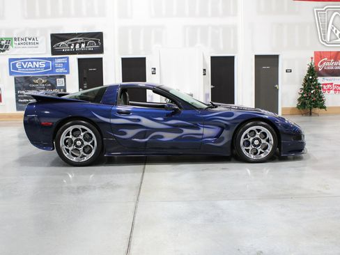 Used 2000 Chevrolet Corvette Coupe image 19