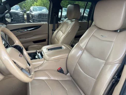 Used 2019 Cadillac Escalade ESV Platinum AWD/4WD image 5