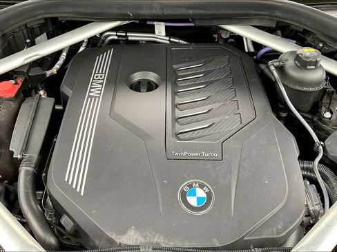 Used 2021 BMW X7 xDrive40i w/ M Sport Package AWD/4WD image 29