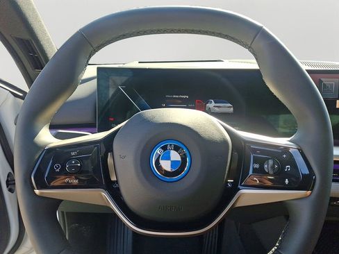 Certified 2026 BMW i5 eDrive40 w/ Executive Package AWD/4WD image 20
