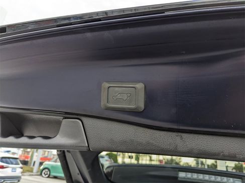 Used 2023 Toyota RAV4 SE image 16