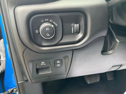 Used 2023 RAM 1500 Big Horn AWD/4WD image 15