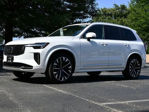 Used 2026 Volvo XC90 B6 Plus AWD/4WD image 3
