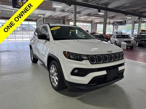 Used 2022 Jeep Compass Latitude AWD/4WD image 7