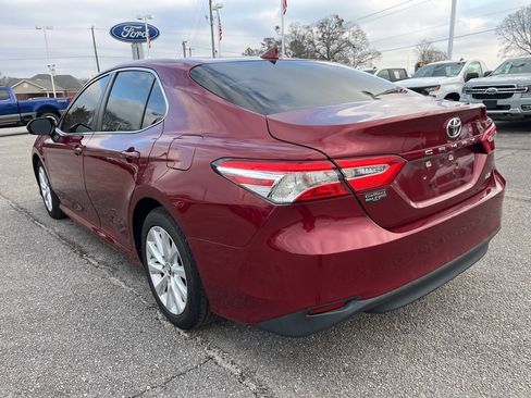 Used 2019 Toyota Camry LE image 7