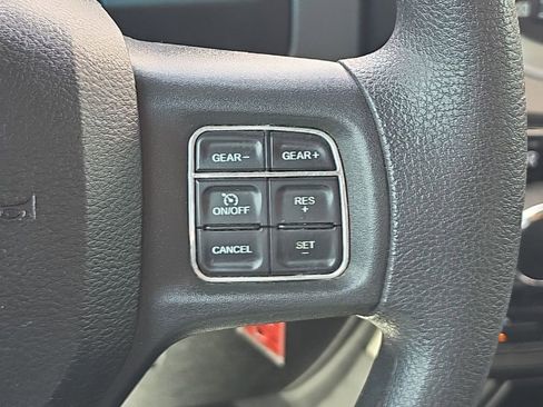 Used 2020 RAM 1500 Classic SLT AWD/4WD image 28