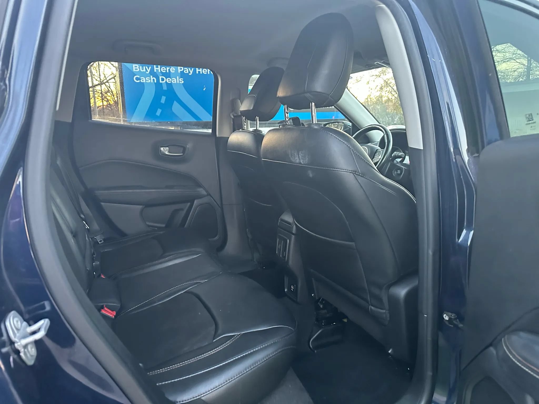 Used 2018 Jeep Compass Latitude w/ Cold Weather Group AWD/4WD image 15