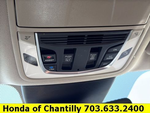 Used 2024 Acura MDX SH-AWD w/ Advance Package image 18