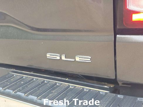Used 2019 GMC Sierra 1500 SLE w/ SLE Value Package AWD/4WD image 7