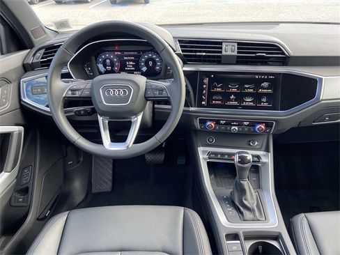 Certified 2025 Audi Q3 2.0T Premium Plus w/ Premium Plus Package image 13