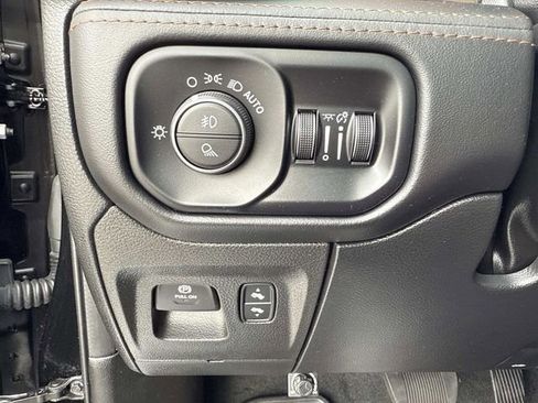Used 2023 RAM 1500 Limited image 30