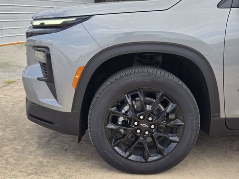 New 2026 Chevrolet Traverse LT w/ Midnight/Sport Edition FWD image 9