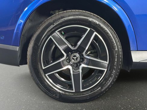 Used 2025 Mercedes-Benz GLC 300 4MATIC w/ AMG Line image 18