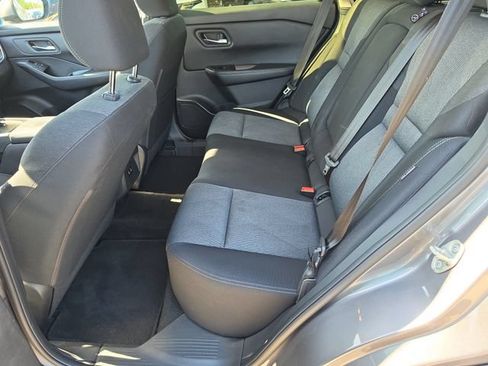 Certified 2025 Nissan Rogue SV FWD image 17