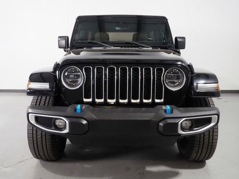 Used 2022 Jeep Wrangler Unlimited Sahara w/ Safety Group image 44