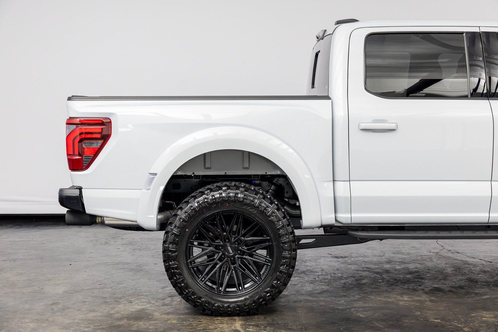 Used 2025 Ford F150 Raptor w/ Equipment Group 803A Raptor R AWD/4WD image 26