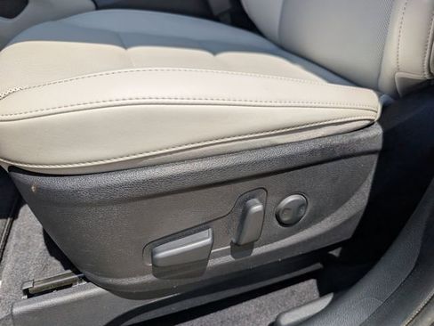 Used 2024 Kia Telluride S w/ S Sunroof Package FWD image 10