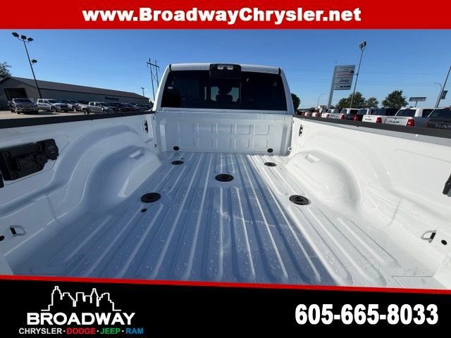New 2026 RAM 2500 Laramie w/ Towing Technology Group AWD/4WD image 9