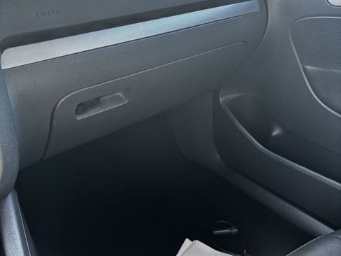 Used 2009 Volkswagen Jetta TDI image 4