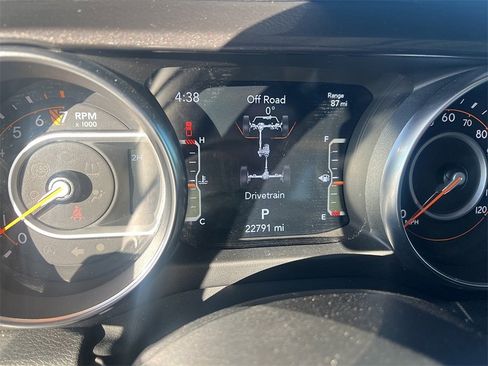 Used 2022 Jeep Gladiator Sport image 31