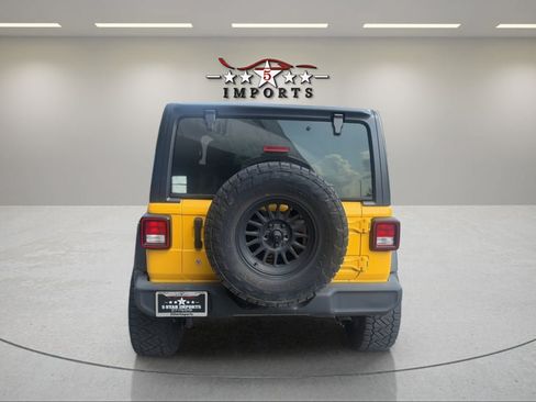 Used 2019 Jeep Wrangler Sport AWD/4WD image 4
