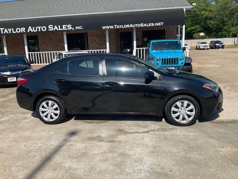 Used 2014 Toyota Corolla LE FWD image 3