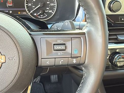 Used 2024 Nissan Pathfinder SL image 24