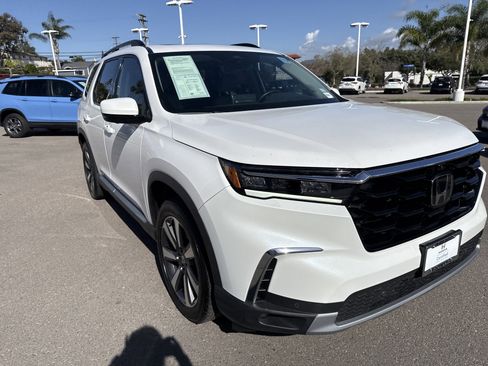 Certified 2024 Honda Pilot Elite image 7