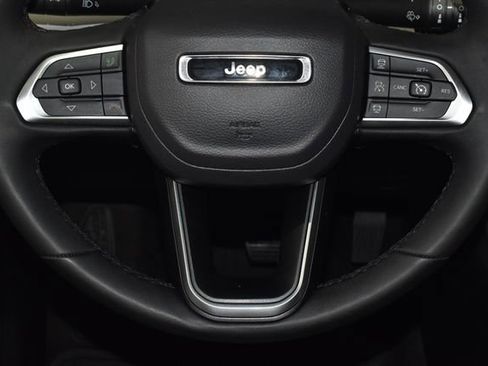 Used 2025 Jeep Compass Limited AWD/4WD image 25