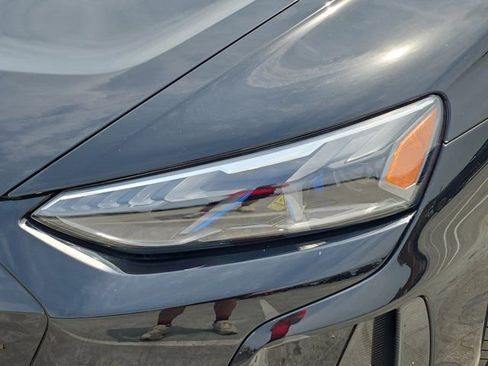 Used 2022 Audi RS e-tron GT image 32