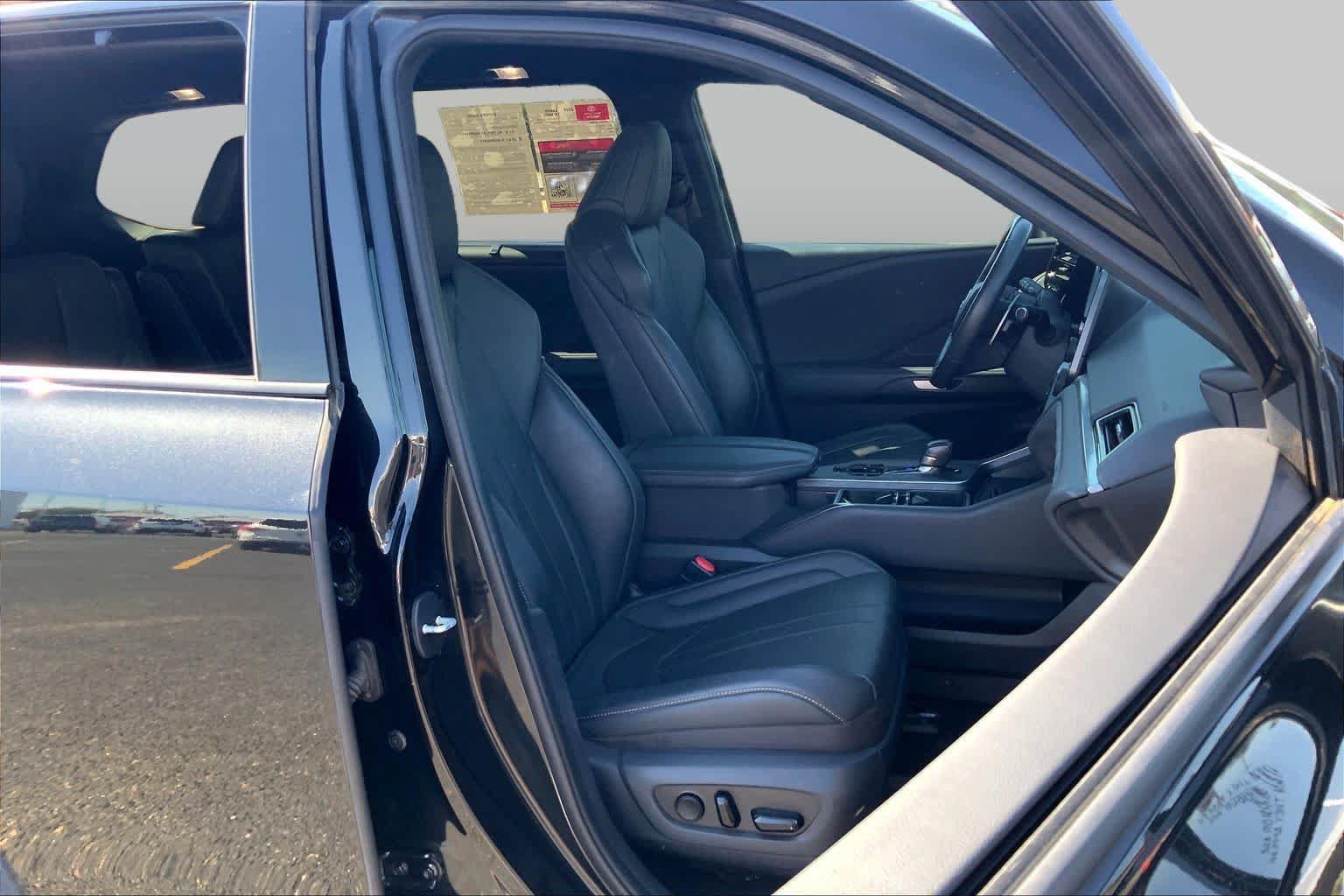 Used 2024 Lexus TX 500h AWD w/ Technology Package image 9