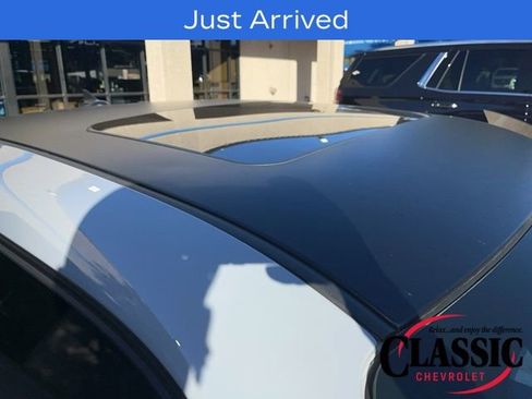 Used 2020 Dodge Challenger R/T image 17