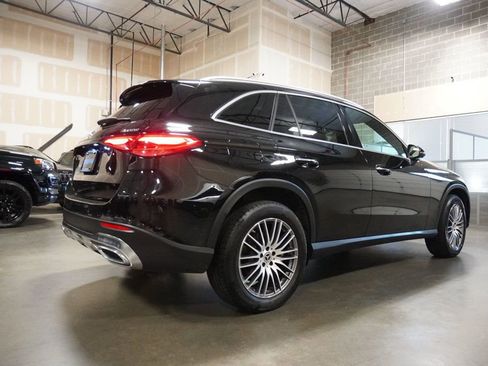 Used 2024 Mercedes-Benz GLC 300 4MATIC image 4