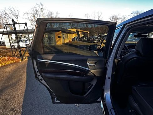 Used 2017 Acura MDX SH-AWD image 30